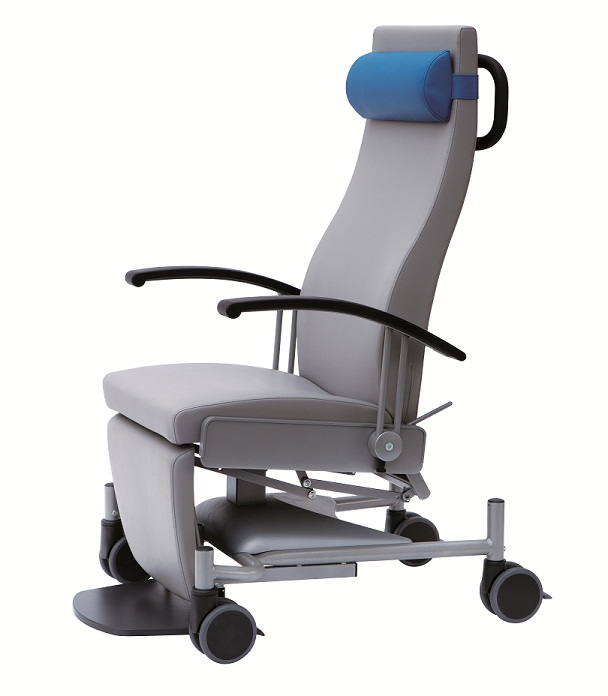 CarryLine Cross Chair with casters, swivable footrest