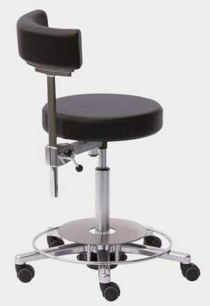 [00000802] 41553-10 : Tabouret pour salle d'opération, commande au pied, hauteur réglable de 54 à 73 cm, avec dossier pivotant à 180°